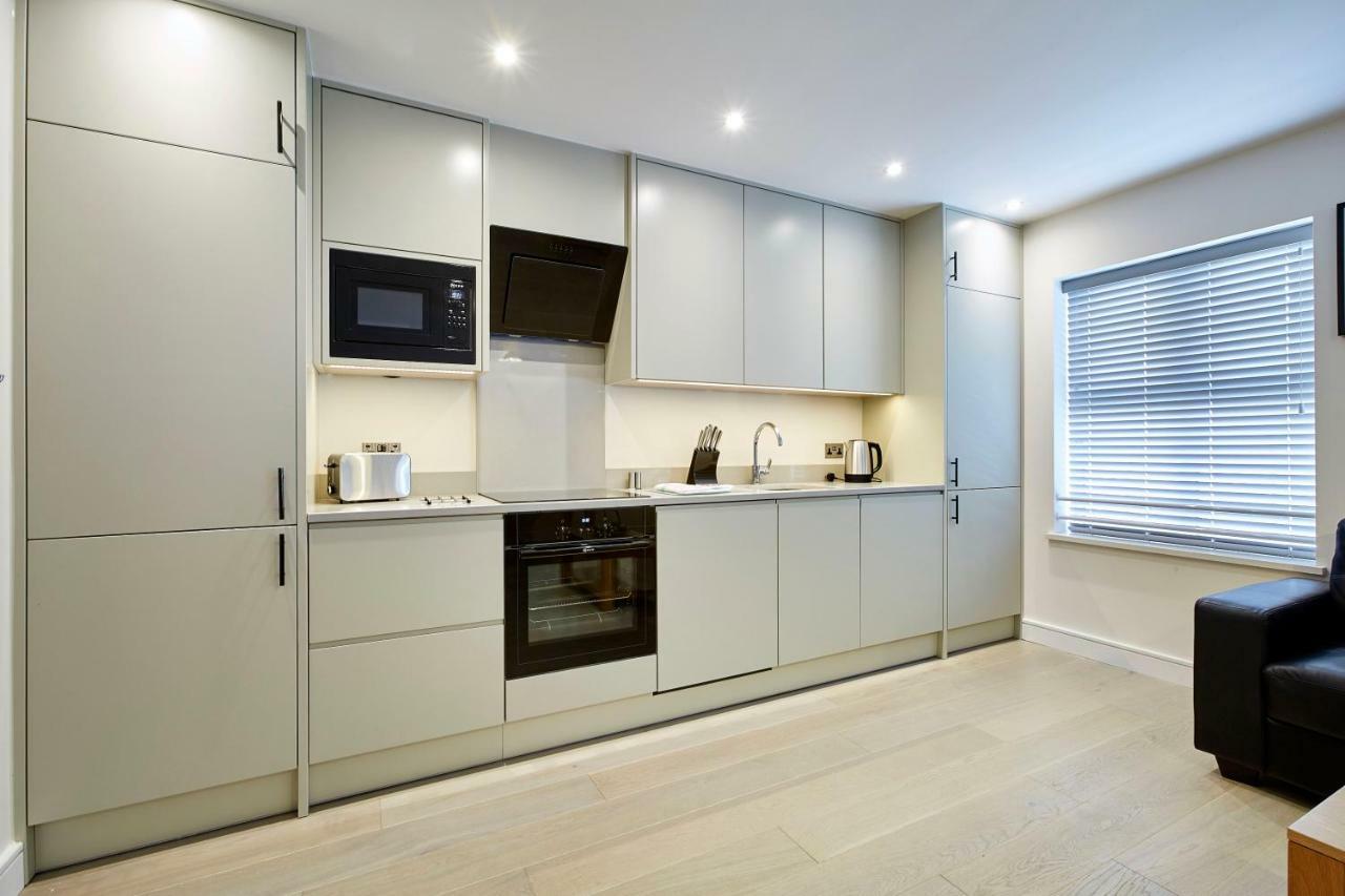 Imperial Court By Viridian Apartments Maidenhead Exterior photo